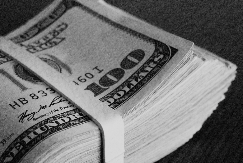 Money_Fold_Macro___Flickr_-_Photo_Sharing_